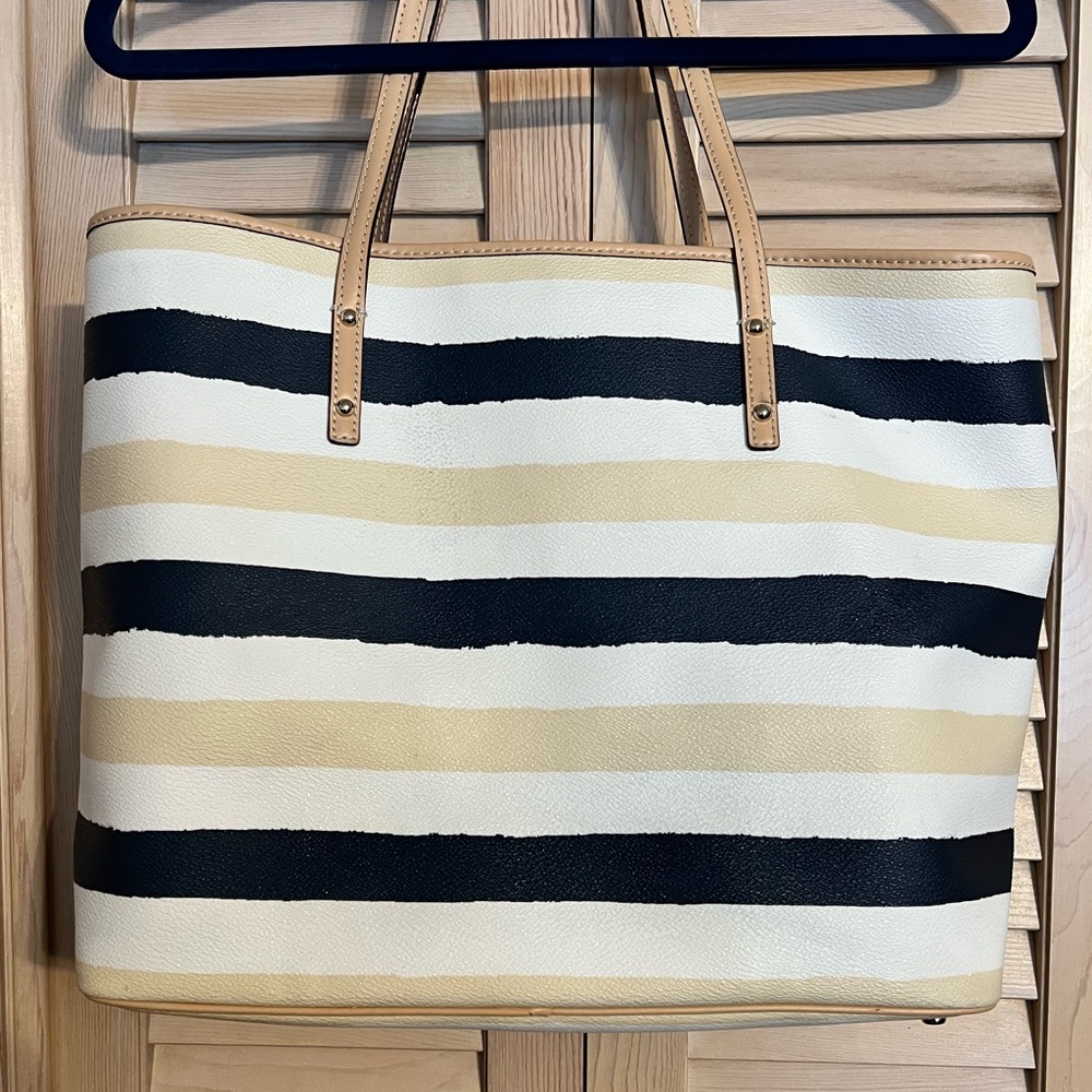 KATE SPADE New York Bondi Road Harmony Tote Bag in Navy/Cream. - Picture 2 of 10